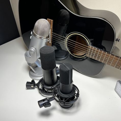 New video on the channel. How easy is it to record acoustic guitar with out of the box settings (ie no settings or no editing in post) with budget USB microphones (plus a couple of other mics) #youtube #creator #guitar Acoustic Guitar Playing, Youtube Creator, Guitar Playing, Usb Microphone, Tech Review, Recording Microphone, Microphones, Playing Guitar, New Video