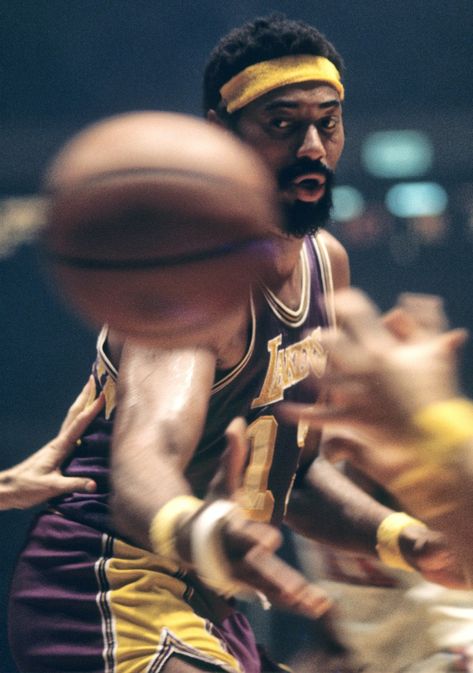 Kansas Basketball, Wilt Chamberlain, Ball Aesthetic, Lakers Kobe Bryant, Lakers Basketball, Lakers Kobe, Basketball History, Basketball Wallpaper, Nba Legends