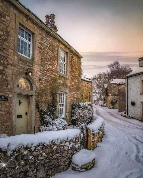 Winter Cottage, Cottage Life, Countryside House, Winter Love, Yorkshire Dales, Yorkshire England, Winter Scenery, Winter Wonder, English Cottage