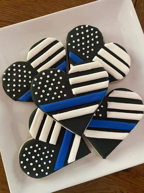 Police Officer Cookies Decorated, Law Enforcement Cake Ideas, Law Enforcement Office Ideas, Law Enforcement Retirement Cake, Correctional Officer Retirement Party, Police Retirement Party Favors, Nypd Retirement Party Ideas, Police Promotion Party, Celebration Of Life Memorial Cake Ideas