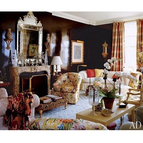 Mario Buatta, Lacquered Walls, Glam Pad, American Interior, Design Salon, Dark Walls, Traditional Living Room, Elegant Living, Traditional Interior