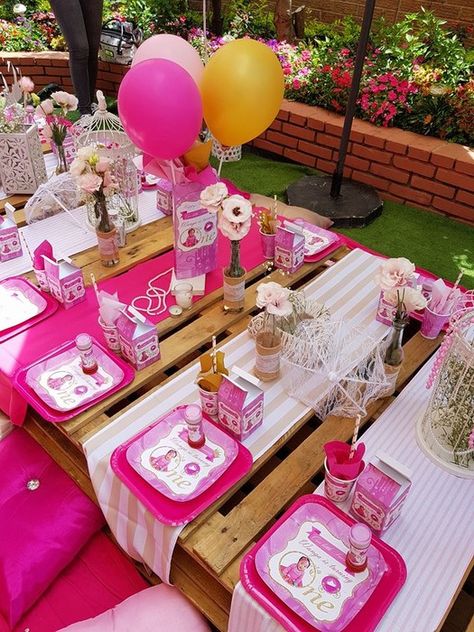 Toddler Girl Birthday Party, Picnic Birthday Party, Party Decor Ideas, Teepee Party, Events Business, Picnic Decorations, Party Setup, Men Party, Picnic Birthday