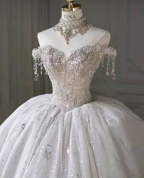 Wedding Dress Extravagant, Princess Vibes, Extravagant Wedding, Gowns Dresses Elegant, Music On Spotify, Pretty Wedding Dresses, Fancy Wedding Dresses, Queen Fashion, Dream Wedding Ideas Dresses