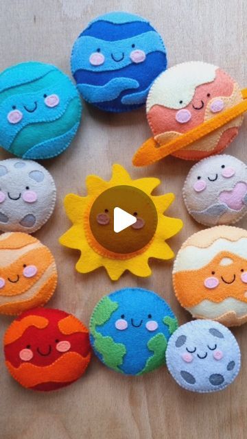 Felt Solar System Pattern, Felt Planets Solar System, Diy Planets Solar System, Felt Solar System, Diy Solar System Project, Solar System Craft, Baby Mobile Diy, Solar System Project, Planet Mobile