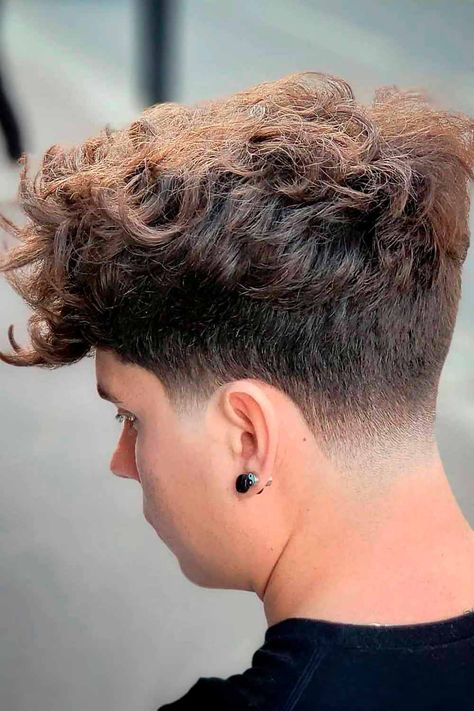 Low Taper Fade: A Sleek and Sophisticated Haircut for Men ★ Messy Low Taper Fade Haircut Afro Hawk, Low Taper Haircut, Mid Taper, Taper Fade Short Hair, Low Taper Fade Haircut, Taper Fade Curly Hair, Low Taper Fade, Low Taper