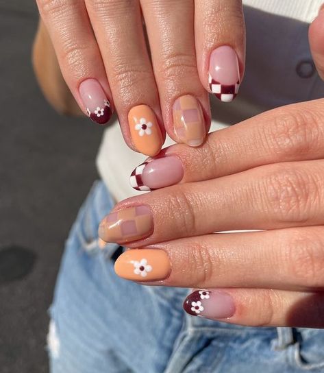 Polka Nails, Checkered Nails, Fall Gel Nails, Painted Nail Art, Nails Spring, Fall Nail Art, Taking A Break, Brown Nails, Fall Nails