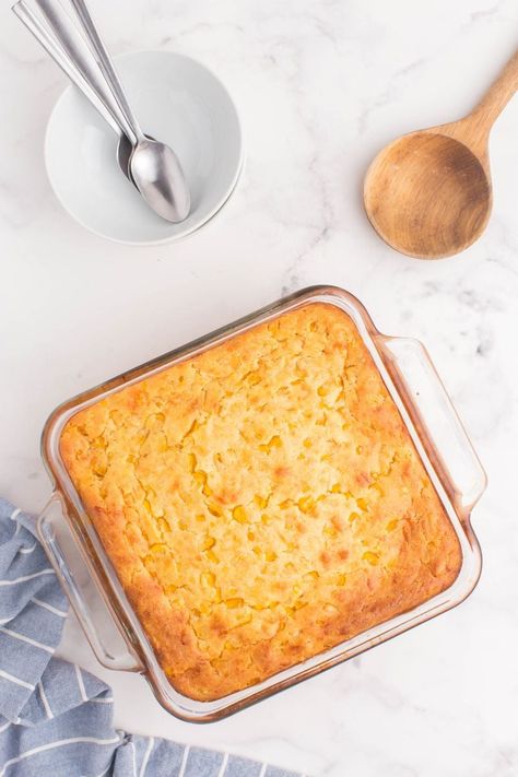 Creamy sweet corn casserole is filled with Southern flavors. It's buttery, subtly sweet, and incredibly easy. Vegan Corn Casserole, Gluten Free Corn Casserole, Corn Casserole Jiffy, Easy Corn Casserole Recipe, Scalloped Corn Casserole, Scalloped Corn, Creamy Corn Casserole, Easy Corn Casserole, Cream Corn Casserole