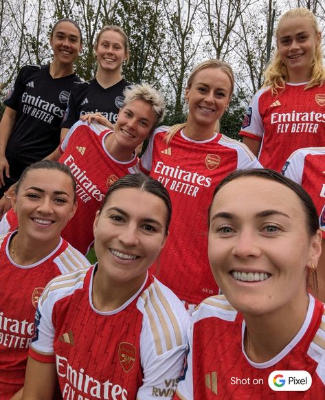 Caitlin Foord, Soccer Girlfriend, Arsenal Wfc, Arsenal Wallpapers, Arsenal Jersey, Arsenal Women, Squad Photos, Arsenal Ladies, Usa Soccer Women