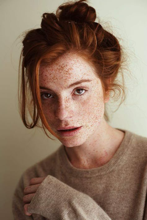 Women With Freckles, Beautiful Freckles, Freckles Girl, Lucet, Red Hair Woman, Strawberry Blonde Hair, Girls With Red Hair, Trending Hairstyles, Strawberry Blonde