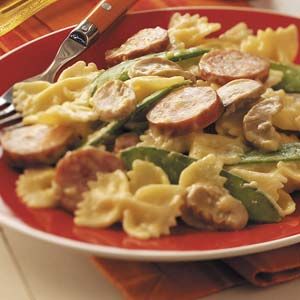 Kielbasa Bow Tie Skillet Bow Tie Pasta, Sausage And Peppers, Pasta Dinner Recipes, Kielbasa, Peppers Recipes, Smoked Sausage, American Food, Sausage Recipes, Sausages