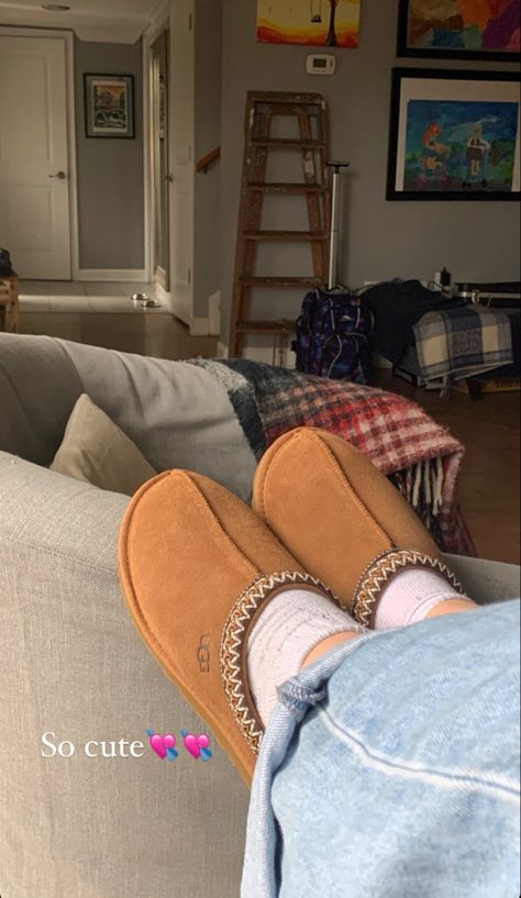 Ugg Tasman Aesthetic, Tasmanian Uggs, Style Ugg Slippers, Uggs Slippers Outfit, Uggs Tasman Outfit, Ultra Mini Uggs Outfit, Tazz Ugg, Ugg Tasman Slippers Outfit, Tasman Slippers Outfits