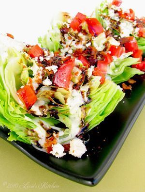 Steakhouse Wedge Salad, Wedge Salads, Copycat Outback, Wedge Salad Recipes, Salad Copycat, Lettuce Wedge, Restaurant Salad, Wedge Salad, Outback Steakhouse