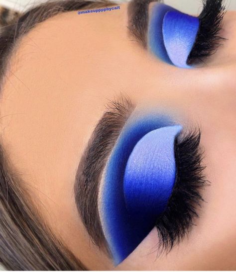 Blue Eyeshadow Makeup, Maquillage Yeux Cut Crease, Wedding Halloween, Makeup News, Makeup Is Life, Eye Makeup Pictures, Best Eyeshadow, Eye Makeup Designs, Makijaż Smokey Eye