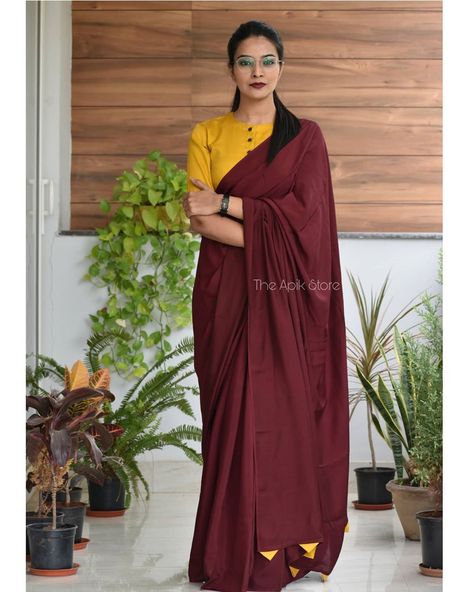 Saree Blouses For Women, Keep Me Stylish, Saree Jackets, Formal Saree, Saree Blouse Styles, Cotton Saree Blouse Designs, Cotton Blouse Design, Cotton Saree Blouse, Simple Saree Designs