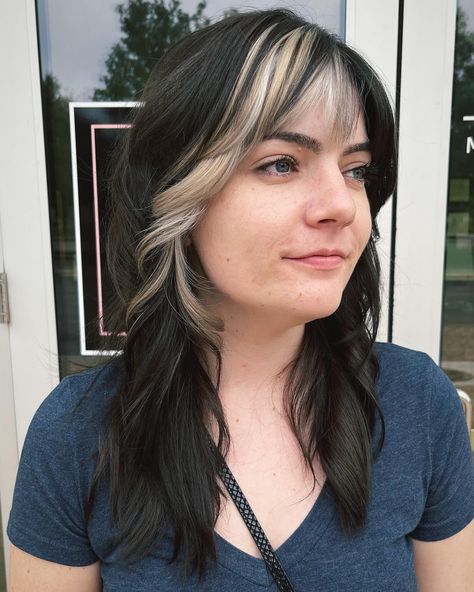 I LOVE doing color blocking like this. It brings me back to my 2000s scene days of black hair and color block blonde bangs. 🥹 Toned to perfection using wellahairusa Shinefinity to get that beautiful beige. 🤌 #colorblocking #projectthenow #colorblock #shagcut #shaghaircut #shag #wella #wellahair #roundrockhair #roundrocksalon gypsyrose.salon @pincurledperfection Colorblock Hair Black And Blonde, Colorblock Hair, Hair Shag, 2000s Scene, Blonde Bangs, Blonde Streaks, Wella Hair, Boring Hair, Shag Hairstyles