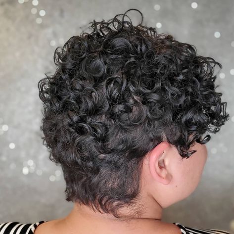 Spiral Perm Short Hair, Short Haircuts Curly Hair, Chemo Curls, Short Curly Hair Styles, Hair Perms, Haircuts Curly, Natural Curly Hair Cuts, Short Sassy Haircuts, Mixed Curly Hair