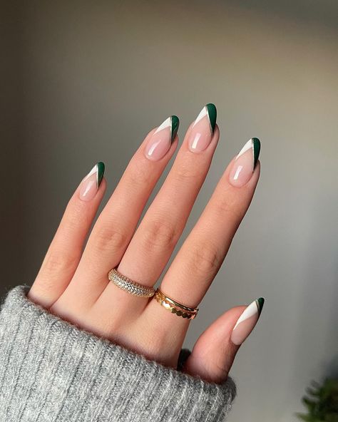 Emerald Nails, Dark Green Nails, Green Nail Designs, Simple Gel Nails, Nagel Inspo, Cat Kuku, Oval Nails, Classy Nails, Pretty Acrylic Nails