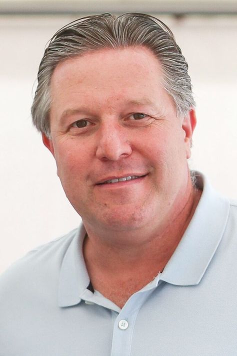 Zak Brown Net Worth: Cars & Business [2022 Update] - Players Bio Zak Brown, Mclaren Racing, Brown Co, Mad Man, Richard Mille, European Championships, Grey Hair Color, Racing Driver, Racing Team