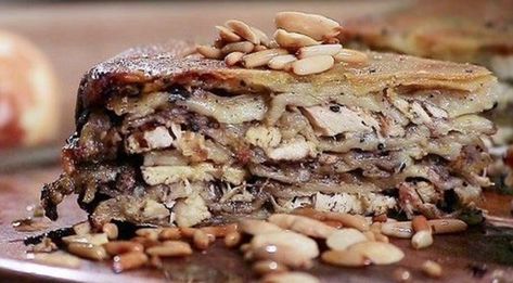 Makmoura: Irbid City's Famous Dish Jordanian Food, Quick Dishes, Dessert Dips, Main Dish Salads, Holiday Recipes Christmas, Chicken Spices, Arabic Food, Tray Bakes, Food Inspiration