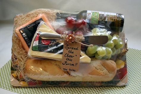 How To Make A Cheese Board Mishloach Manot Gift | Jamie Geller Charcuterie Board Gift Basket Ideas, Charcuterie Gift Basket, Purim Mishloach Manot, Make A Cheese Board, Cheese Basket, Diy Charcuterie Board, Charcuterie Board Gift, Mishloach Manos, Cheese Board Gift Set