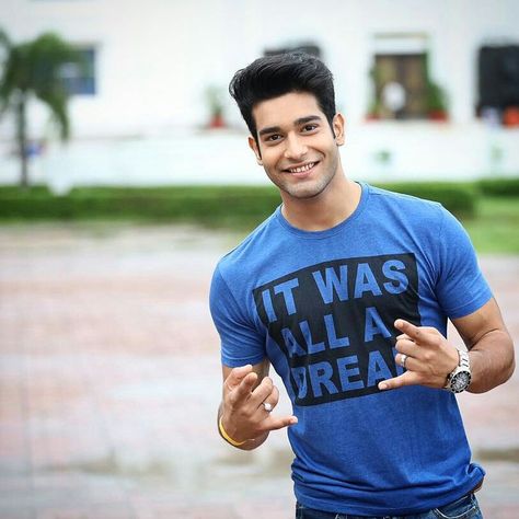 Abhishek Malik, Awesome Beards, Mens Fashion Inspiration, Boy Photo, Tv Actors, Start The Day, Beard Styles, Happy Sunday, A Smile