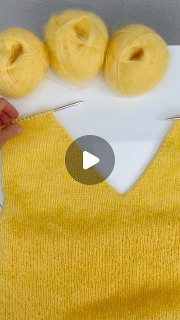 How To Knit A V Neckline, V Neck Knitting Pattern, Knitted Wit, Cast Off, Edge Stitch, Knitting Tutorial, Knitting Techniques, Diy Crochet, V Shape