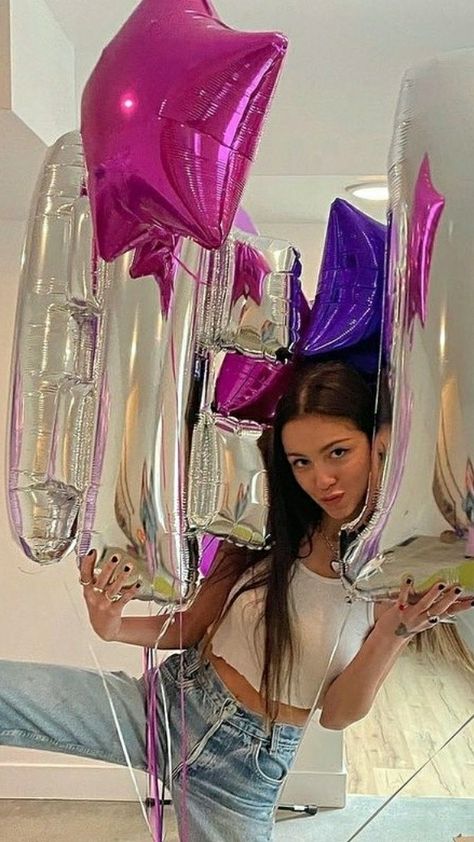 Olivia Rodrigo Wallpaper, Happy 20th Birthday, Birthday Wallpaper, Dream Party, 20th Birthday, Iconic Photos, Taylor Swift Pictures, Olivia Rodrigo, Paul Mccartney