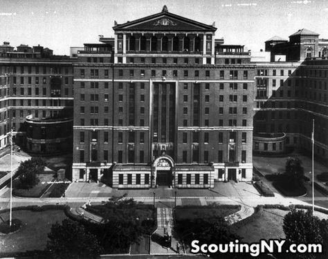 NYC - Bellevue Hospital, New York City New York Hospital, 1950s New York, Bellevue Hospital, Medical Images, Nursing School Scholarships, Nursing School Prerequisites, Nursing History, Light Worker, Schools In America