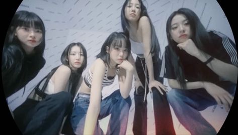 Le Sserafim Unforgiven, Sakura Kazuha, Yunjin Kim, Huh Yunjin, Kim Chaewon, Angel Dress, Youth Group, Kpop Wallpaper, Night Outfits