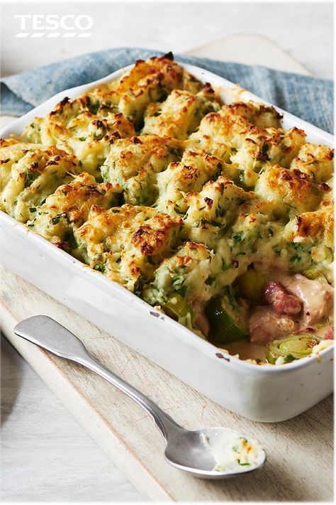 Chicken Cottage Pie, Chicken Cottage, Cottage Pie Recipe, Tesco Real Food, Salad Pasta, Cottage Pie, Midweek Meals, Tender Chicken, Chicken Bacon