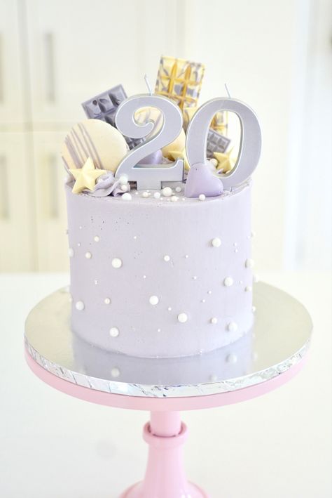 Lilac Cake Design, Birthday Cake For 20th Birthday, Cake For 20th Birthday, Birthday Cake With Pearls, Lilac Birthday Cake, Birthday Cake With Chocolate, Cake With Pearls, Lilac Cake, Lilac Birthday