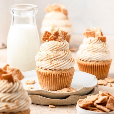 Cinnamon Toast Crunch Cupcakes Cinnamon Toast Crunch Cupcakes, How To Make Cereal, Milk Frosting, Cinnamon Toast Crunch Cereal, Cinnamon Cupcakes, Cereal Flavors, Cookie Dough Cupcakes, Sage Recipes, Christina Tosi