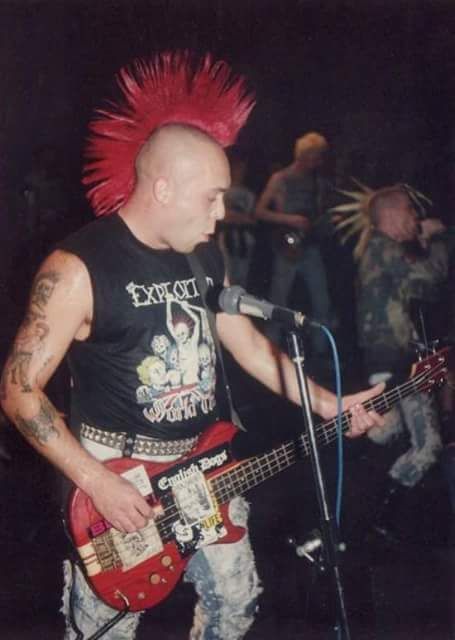 the exploited Punk Bands Posters, Pop Punk Aesthetic, The Exploited, Punk Fashion Diy, Anarcho Punk, Punk Boy, New Wave Music, 80s Punk, Punk Culture