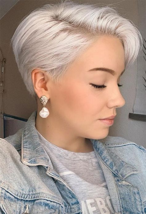 Pixie Haircut Styles, Short White Hair, Longer Pixie Haircut, Long Pixie Hairstyles, Fall Hair Cuts, Pixie Haircut For Thick Hair, Long Pixie, Zoe Kravitz, Short Pixie Haircuts