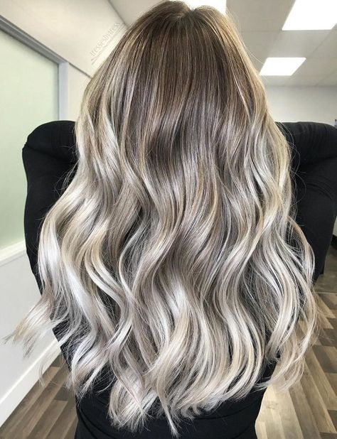 Dreamy Bronde Hair With Metallic Finish Silver Hair Highlights, Baylage Hair, Silver Blonde Hair, Grey Highlights, Bronde Hair, Cool Blonde Hair, Gorgeous Hair Color, Eternal Youth, White Highlights