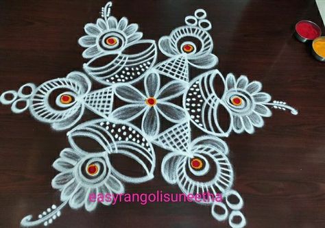 Mandne Diwali, Small Free Hand Rangoli, Cartoons Rangoli Design, Margali Kolam, Cartoons Rangoli, Deepam Rangoli, Small Kolam, Easy Rangoli Designs Videos, Rangoli Designs Photos