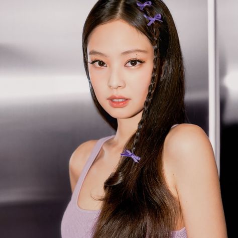 Jennie In Purple, Jennie Blackpink Purple, Jennie Purple Aesthetic, Jennie Purple Icon, Jennie Purple, Korean Portrait, Purple Photoshoot, Korean Lifestyle, Ios14 Aesthetic