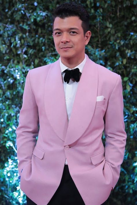 Jericho Rosales, Fashion Suits, Mens Fashion Suits, Music Icon, Handsome Anime Guys, Suit Fashion, Handsome Anime, Anime Guys, Suit Jacket