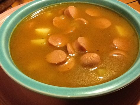 Hot-Dog Link and Potato Soup Yes, you heard right...sounds odd, but it's delicious!  My mom used to make this while we were growing up, she added some fried bacon too, it's very yummy! Hot Dog Soup, Dog Soup, Beef Stew Seasoning, Soup For Dinner, Cream Of Tomato, Cream Of Tomato Soup, Cup Of Soup, Rustic Bread, Crockpot Soup Recipes