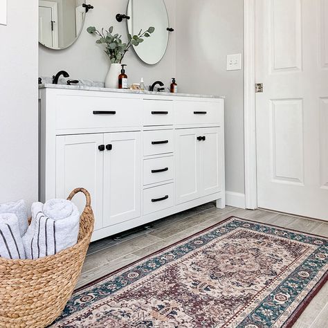 9 Best Bathroom Rugs to Add Style to the Space | Ruggable Blog Bathroom With Rug, Small Bathroom Rugs, Long Bathroom Rugs, Long Bathroom, Grey Bathroom Rugs, Large Bathroom Rugs, White Bathroom Rug, All White Bathroom, Bathroom Runner