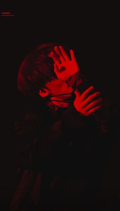 Red And Black Wallpaper, Aesthetic Lockscreens, Fake Eye, Red Icons:), Savage Kids, Stray Kids Seungmin, Homeless Children, Black Swan, Red Aesthetic