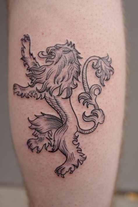 Dragon Lion Tattoo, Scottish Dragon Tattoo, Medieval Lion Tattoo, Scottish Lion Tattoo, Finland Tattoo Ideas, Direwolf Tattoo, Lannister Tattoo, Scotland Tattoo Ideas, Got Tattoo