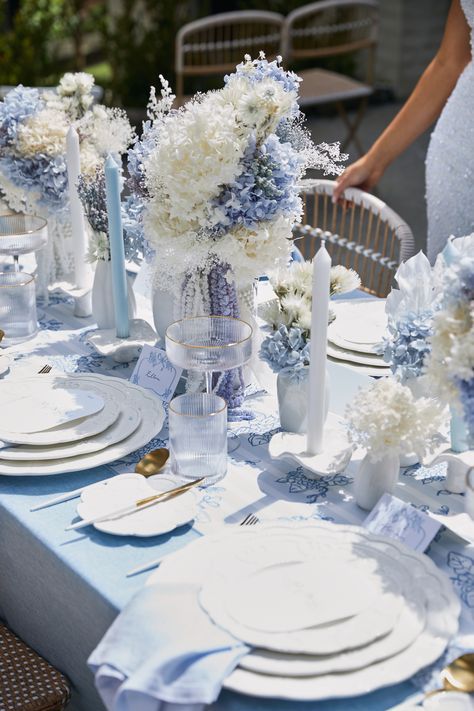 GFK9B46aAAAdSc4 474×711 pixels Blue Floral Tablecloth, Experimental Marketing, Wedding Table Display, French Country Wedding, Blue Wedding Decorations, Bridal Shower Inspo, Blue Dinner, Event Agency, Something Blue Bridal