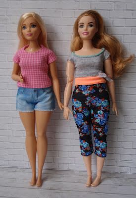 Free Curvy Barbie Patterns, Curvy Barbie Clothes Patterns Free, Curvy Barbie Clothes, Sewing Barbie Clothes, Barbie Doll Clothing Patterns, Curvy Barbie, Barbie Clothes Patterns, Doll Sewing, Clothing Patterns Free