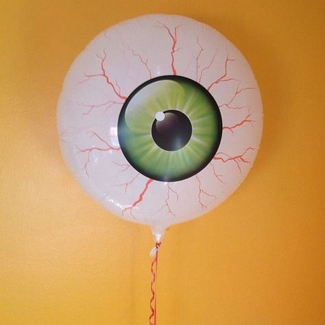 Eyeball Balloons, Eye Ball Art, Virtual Insanity, Globe Tattoos, Eye Makeup Cut Crease, Hazel Eye Makeup, Trendy Eyeshadow, Eye Ball, Eyes Artwork