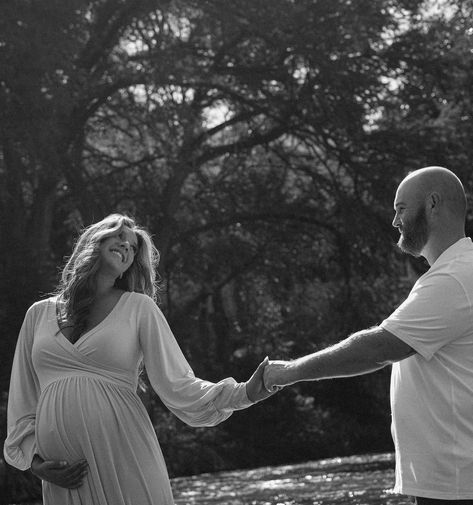 Something about black and white photos just has my HEART! It’s like you can feel every emotion of that moment that much ✨more✨ Keywords: Timeless photography, Texas photographer, dreamy photo shoot, maternity photo shoot, maternity photography, real life, outdoor photography, storytelling, family photo shoot, whimsical • • #newbraunfels #newbraunfels #newbraunfelsphotographer #newbraunfelsphotography #texasphotographer #texas #sanantoniophotographer #sanantonio #storytelling #nbtx #atx #au... Storytelling Maternity Photography, Photo Shoot Maternity, Photography Storytelling, Timeless Photography, Maternity Photo Shoot, Family Photo Shoot, Black And White Photos, New Braunfels, White Photos