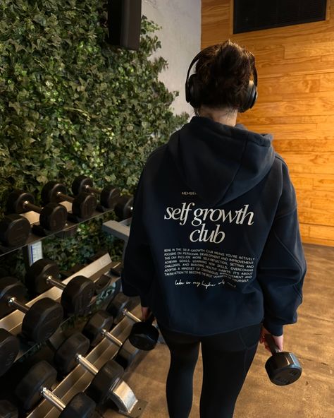 The perfect gym hoodie 🤩🏋🏻‍♀️ #hoodie #oversizedhoodie #womenshoodie #selfgrowthclub Gym Hoodie Aesthetic, Hoodie Aesthetic, Gym Hoodie, Adoption, Gym