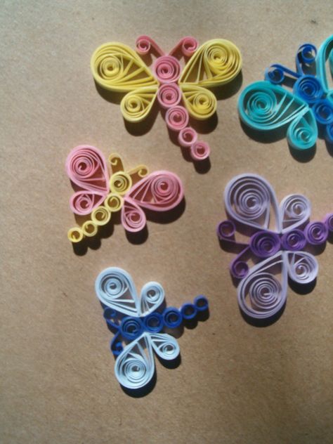 // Quilled Dragonflies, Quilled Dragonfly, Quilling Butterfly, Neli Quilling, Quilling Animals, Arte Quilling, Paper Quilling For Beginners, Paper Quilling Flowers, Paper Quilling Cards