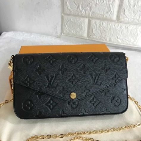 Louis Vuitton Felicie Pochette Mode Niqab, New Louis Vuitton Handbags, Felicie Pochette, Louis Vuitton Felicie Pochette, Pochette Felicie, Louis Vuitton Felicie, Black Louis Vuitton, Chloe Handbags, Lv Bags