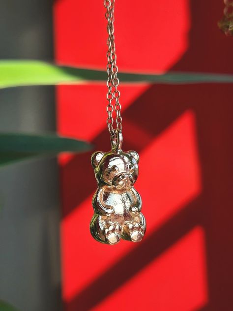 bear necklace, teddy bear necklace, chain, cute accessoires, teddy bear accessoires, accessoires, cute teddy, gold necklace Teddy Bear Necklace, Bear Jewelry, Random Aesthetic, Jewelry Aesthetic, Cute Teddy, Bear Necklace, Necklace Chain, Gold Necklace, Teddy Bear